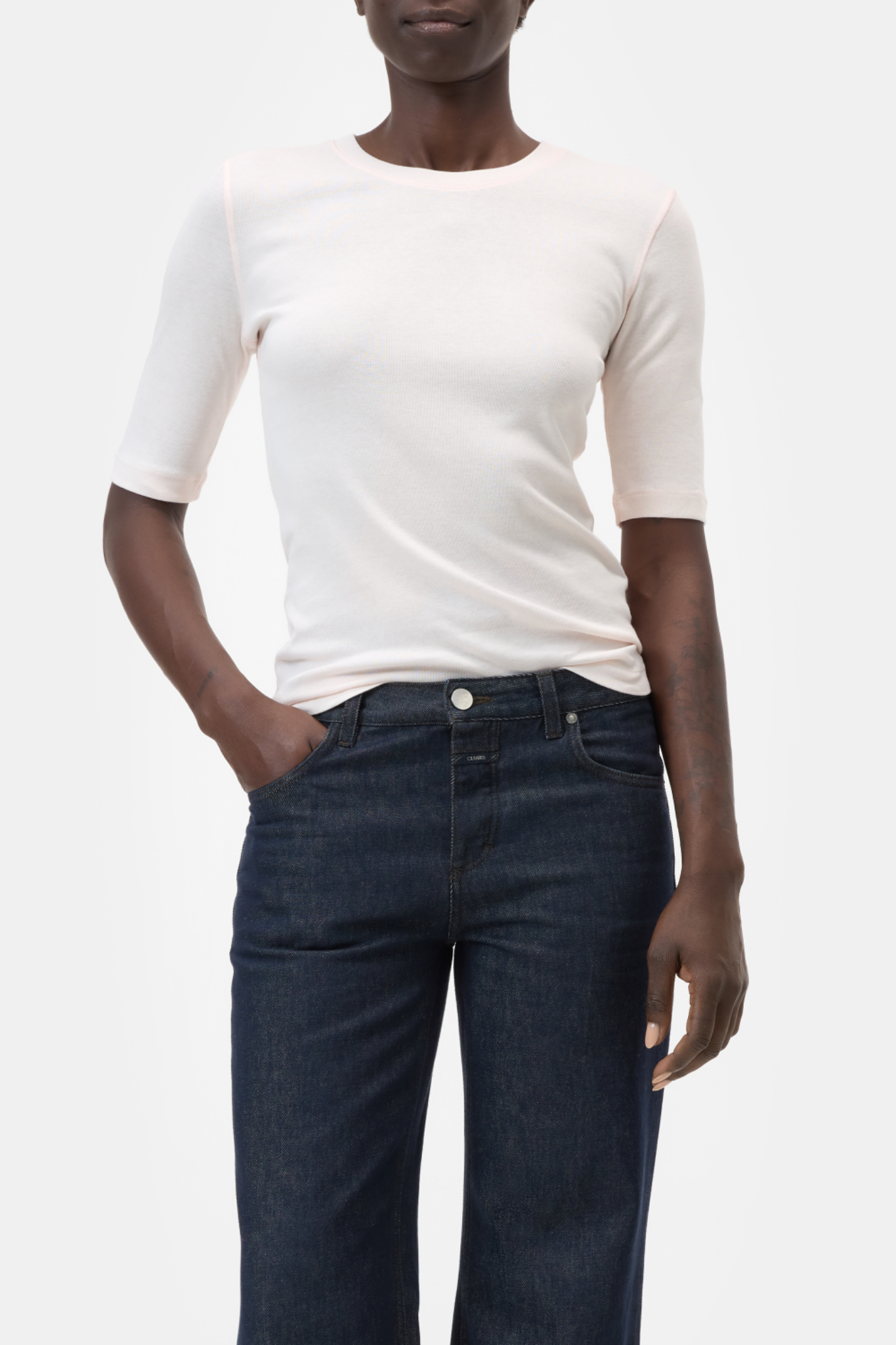 1 CLOSED CREWNECK SHORTSLEEVE BLUSH PINK - Image 1