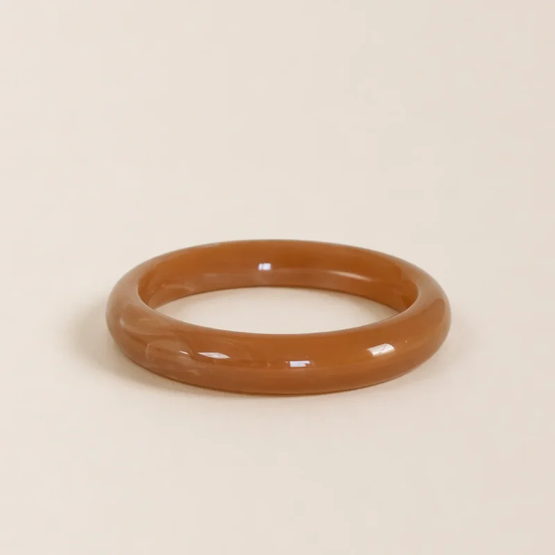 adelæ VERA CLASSIC DARK SAND BANGLE