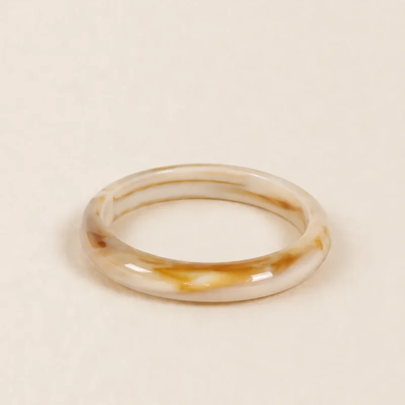 adelæ VERA CLASSIC OFF WHITE BANGLE