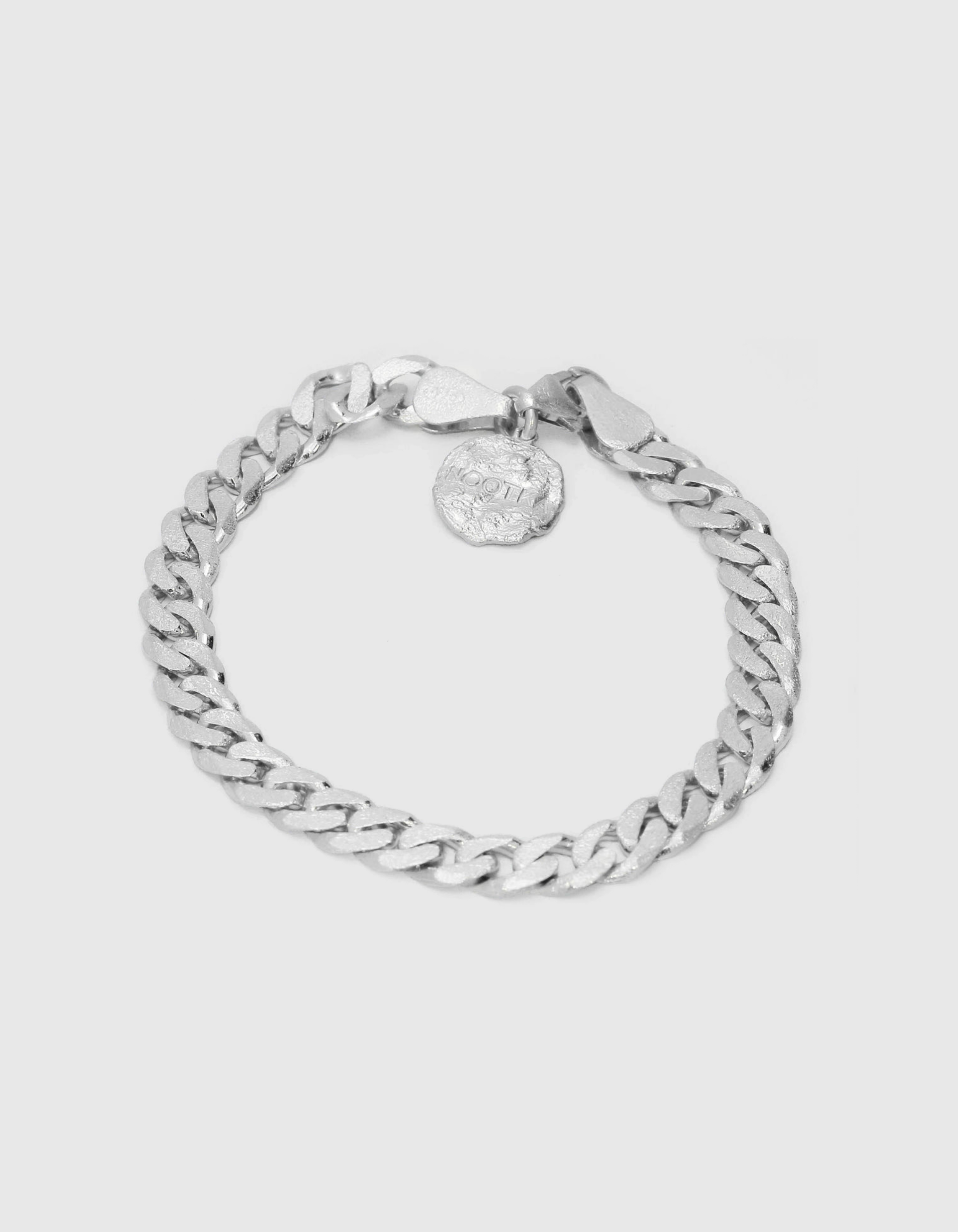 Untitled design-12 LINK BRACELET IN SILVER - Image 1
